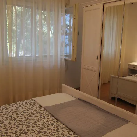 Apartman None * سبليت